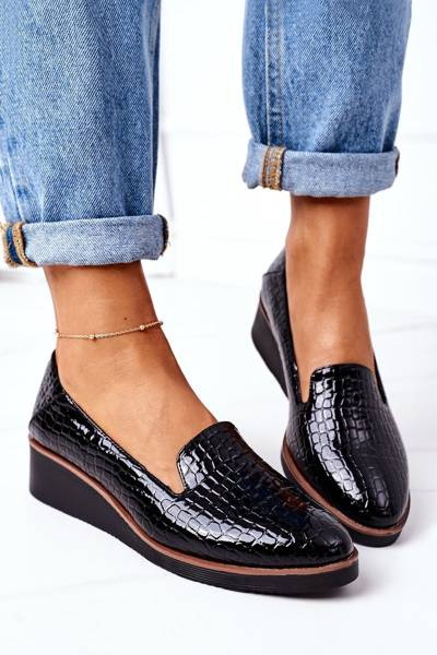 Pantofi cu pană patentată Vinceza 10675 Negru