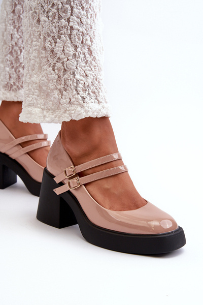 Escarpins en cuir verni beige foncé sur talon épais Halmina
