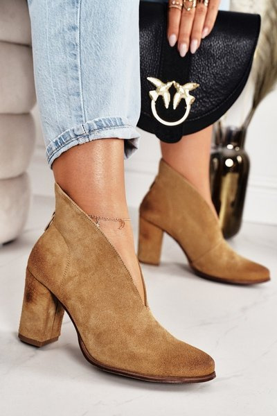 Suede Boots On A Post With A Cut Out Exquisite 1231 Camel