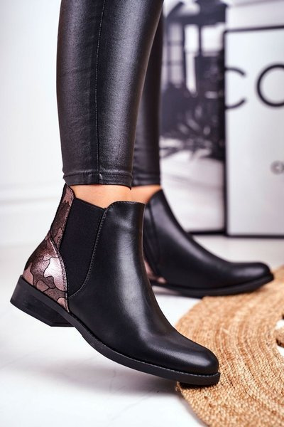 Cizme pentru femei pe dibbo negru cu călcâi plat