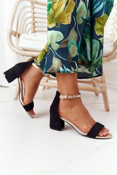 Sandales à talons hauts en daim noir Janet