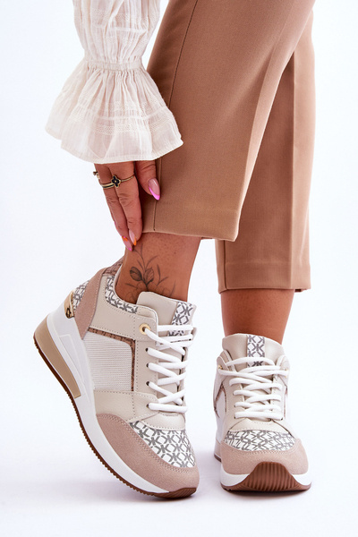 Chaussures de sport en cuir pour femmes sur une cale Catrine blanche