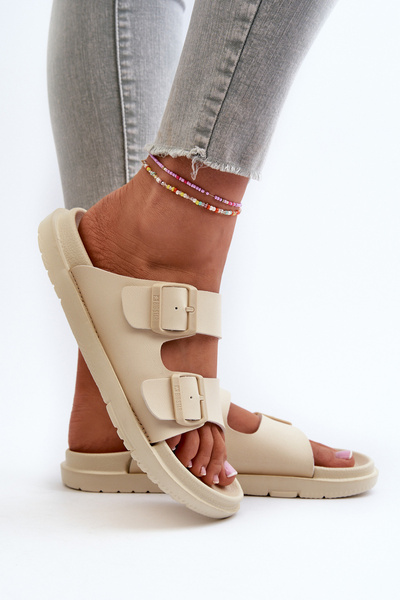 Chaussons Femme En Mousse Légère Avec Boucles Big Star NN274A752 Beige
