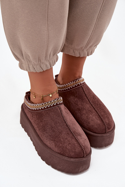 Damenturnschuhe mit dekorativer Stickerei Schokoladen Jenira