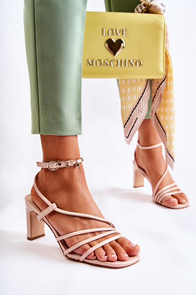 Klassische Lacksandalen mit Absatz Beige Milani