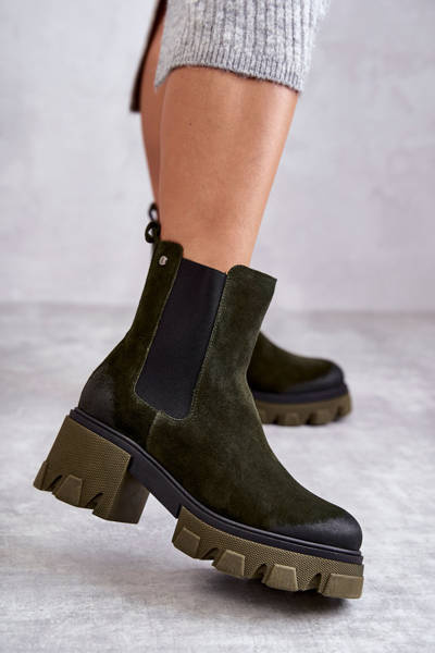 Wildleder-Damenstiefel auf der Plattform Khaki Hilde
